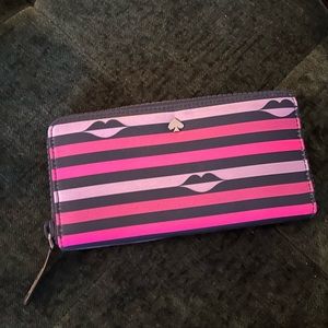 Kate Spade zip-up wallet
